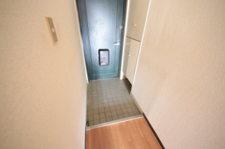 落ち着いた玄関です