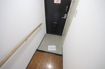 収納もある玄関です