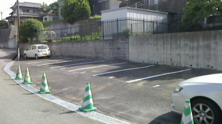 神戸市北区有野町二郎の駐車場の画像
