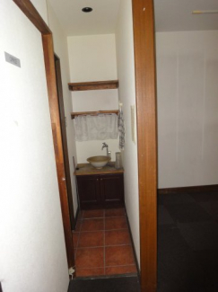 本町６８番地　本町商店街内　１階の画像