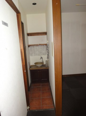 本町６８番地　本町商店街内　１階の画像