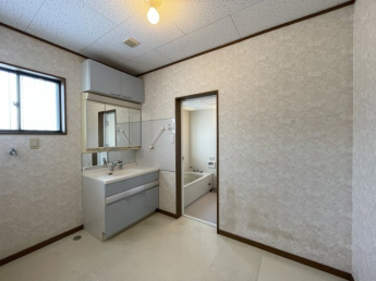 高島市安曇川町田中中古戸建の画像