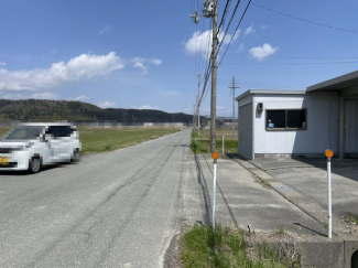 【前面道路含む現地写真】