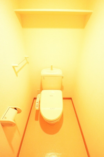 シンプルで使いやすいトイレです
