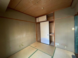 個人の部屋や寝室として使える洋室です