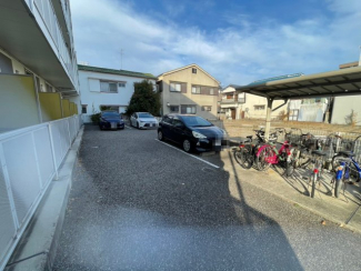 【駐車場】