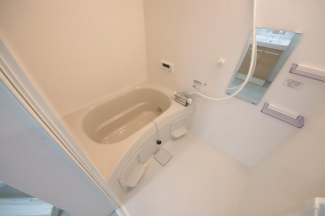 コンパクトで使いやすいお風呂です