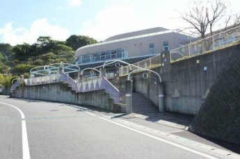 松山市立 姫山小学校まで1281m