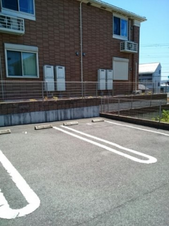 【駐車場】