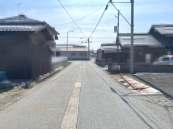 【前面道路含む現地写真】