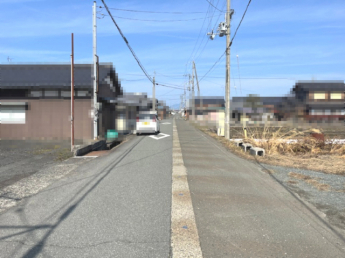 【前面道路含む現地写真】