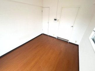 【寝室】