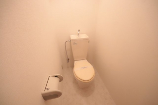 ゆったりとした空間のトイレです