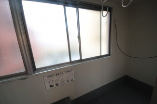 外からの目が気にならないバルコニーで洗濯物が干せます