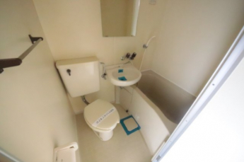 コンパクトで使いやすいお風呂です