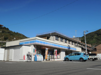 ローソン八幡浜白浜店まで75m