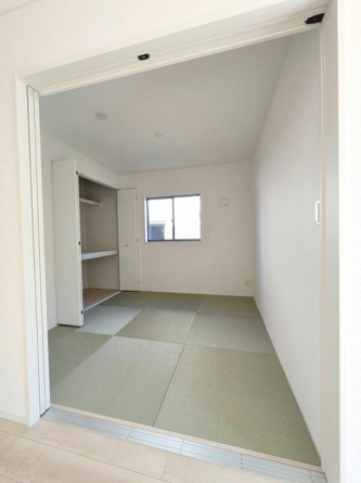 三面鏡で収納もたっぷり