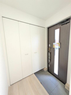 松山市和泉北２丁目の新築一戸建ての画像