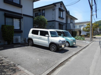 【駐車場】
