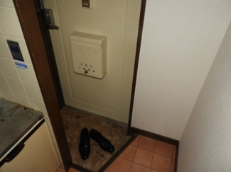 毎日通る玄関はこちらです