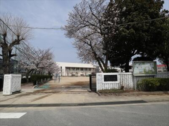 伊丹市立桜台小学校まで717m