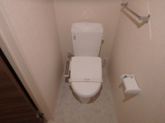 ウォシュレット付きのおトイレ