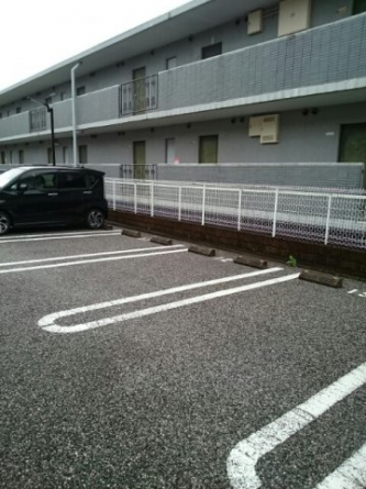 【駐車場】