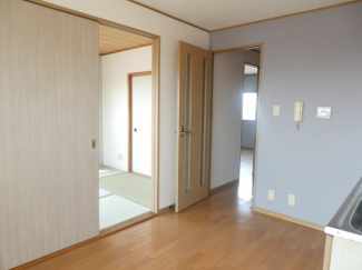 【居間・リビング】