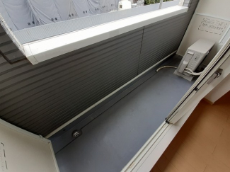バルコニーからの眺めを楽しみながら食事をしませんか