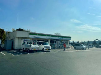 ファミリーマート神鉄大池駅前店まで141m
