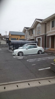 車をお持ちの方に嬉しい駐車場付きの物件です