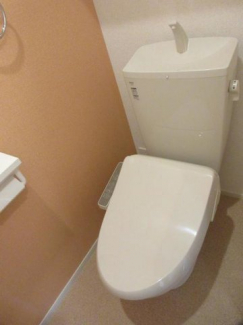 シンプルで使いやすいトイレです