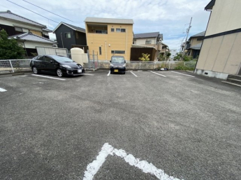 【駐車場】