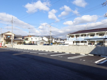 【駐車場】
