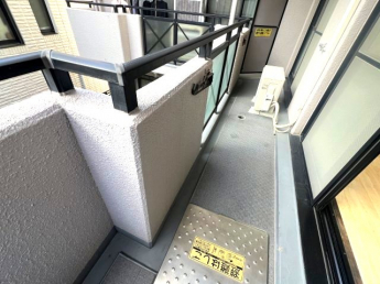 【バルコニー】