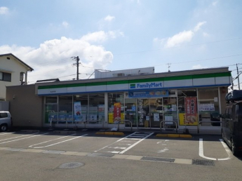 ファミリーマート生石店様まで60m