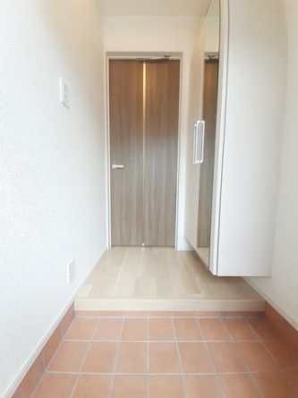 シンプルで使いやすい玄関です
