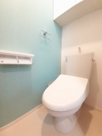 ゆったりとした空間のトイレです