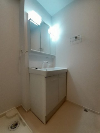 明るい洗面所です
