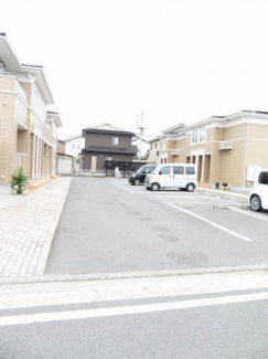 駐車場に車を止められます