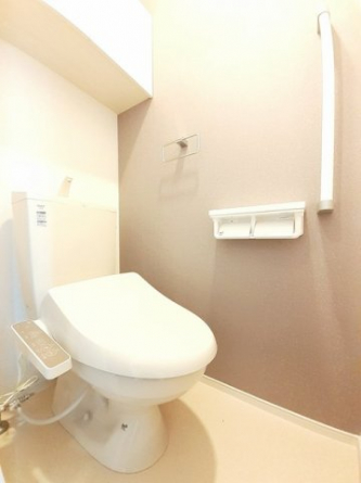 コンパクトで使いやすいトイレです