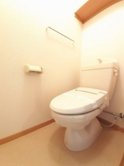 シンプルで使いやすいトイレです