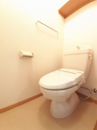 シンプルで使いやすいトイレです