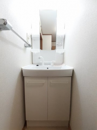 コンパクトで使いやすい洗面所