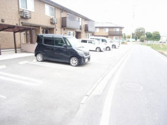 【駐車場】