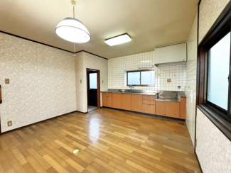 洗面所と回遊動線でつながっています。