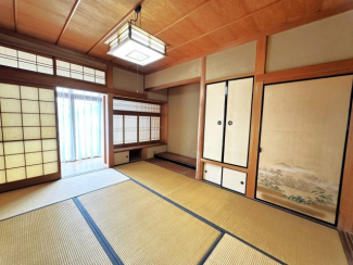 床の間のある１階６帖の和室