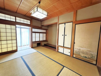 床の間のある１階６帖の和室