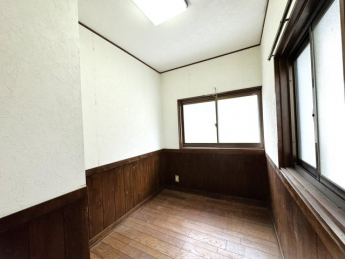 ８帖洋室から出入可能な書斎