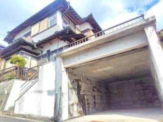 堀込車庫１台分あり